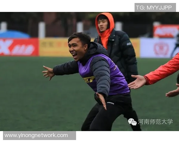 舞动青春与足球激情交融的明星之路探秘 舞动青春与足球激情交融的明星之路探秘