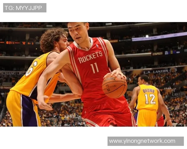 足球巨星姚明的精彩瞬间与成就全景展示 足球巨星姚明的精彩瞬间与成就全景展示